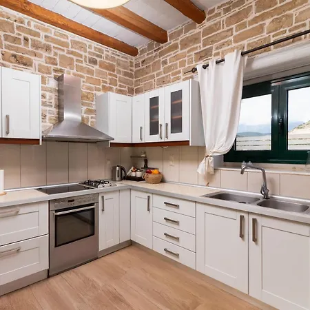 Villa Carob